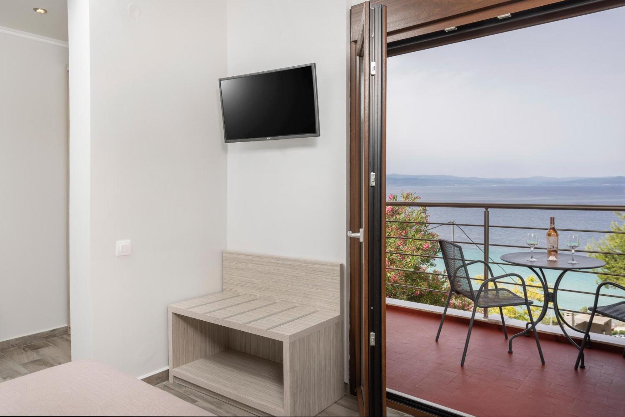 Sea View Apollo Apartments & Studios In Afytos Exterior photo